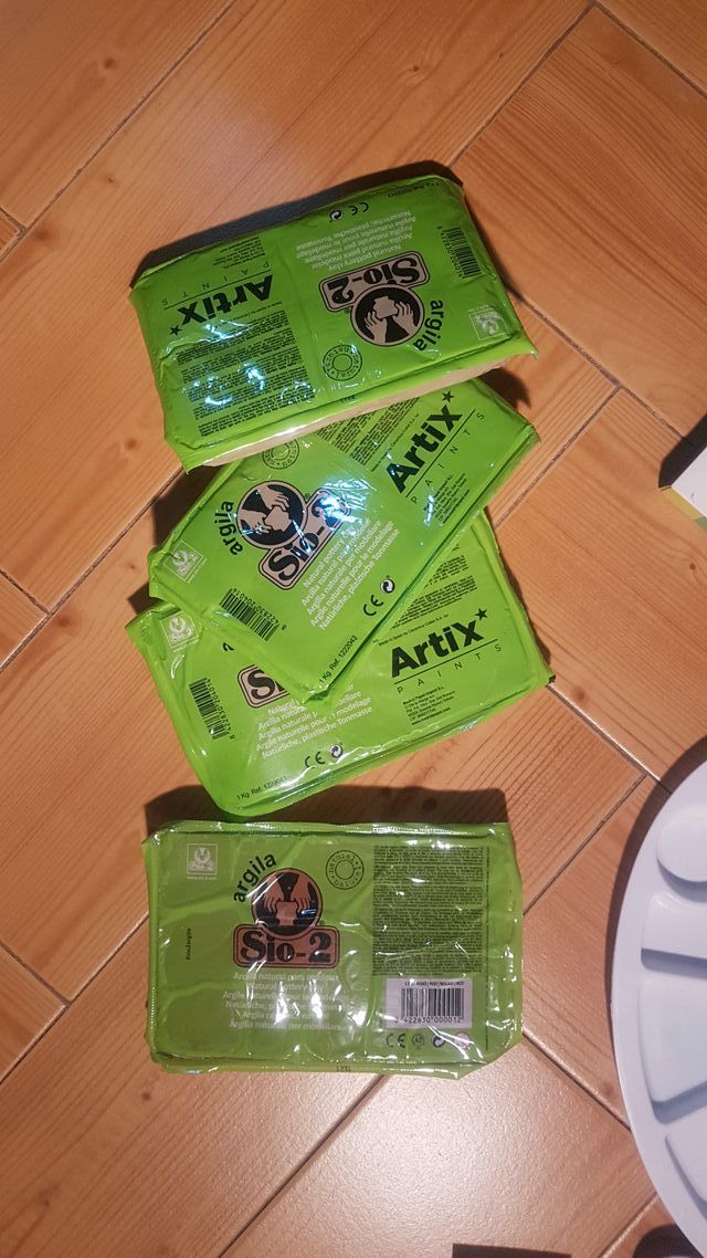 4 kilos de arcilla