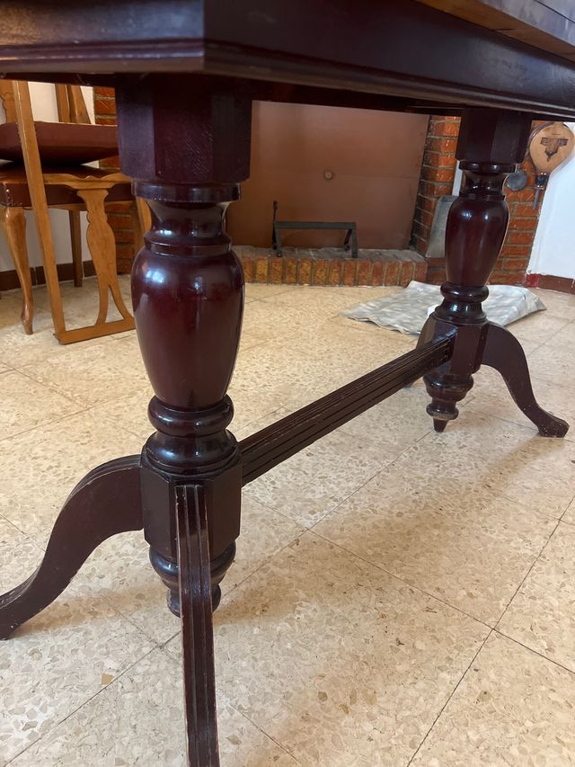 Mesa comedor antigua 