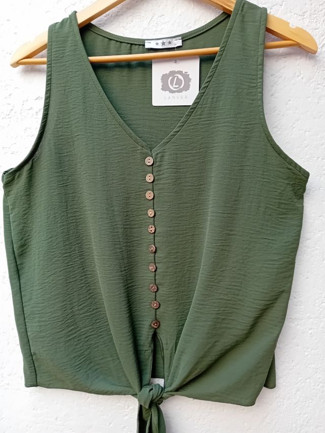 Blusa con nudo