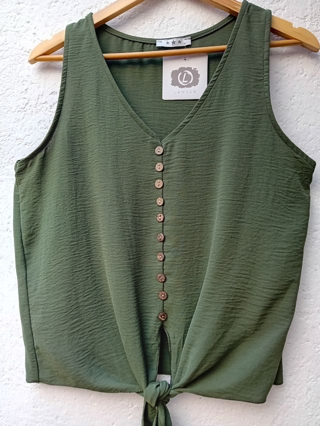 Blusa con nudo