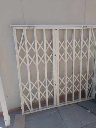 reja abatible para ventana