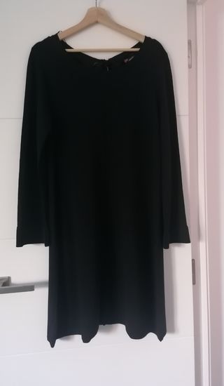 Vestido negro de punto elegante