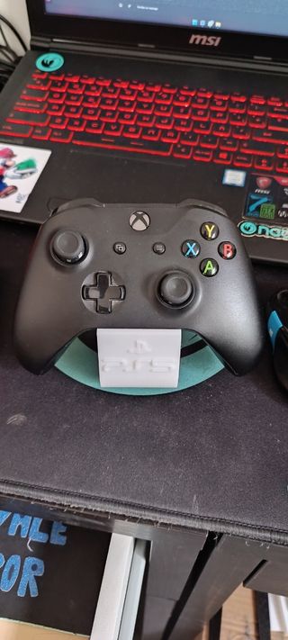 Soporte mando PS5/Xbox/Switch personalizado
