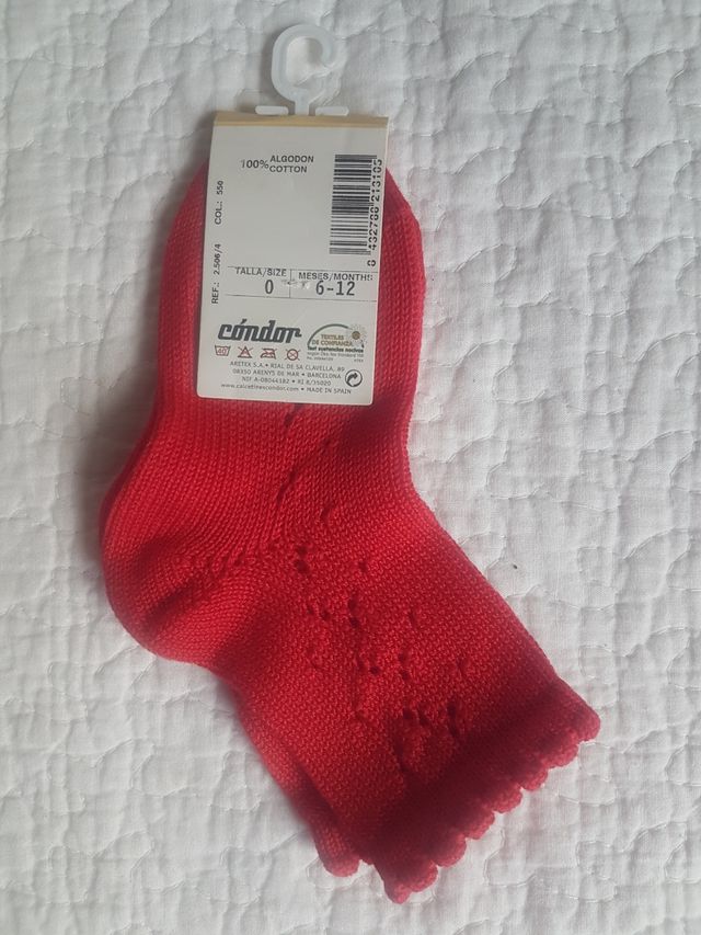 Calcetines Cóndor. Color rojo. 6-12 meses.