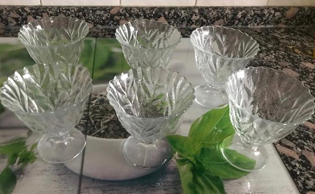 Juego copas de macedonia o helado