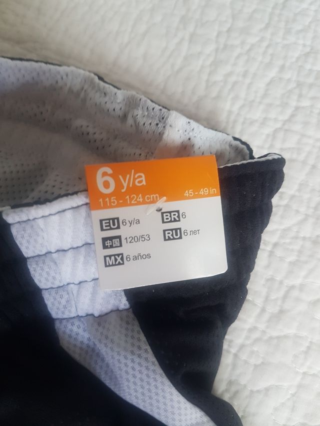Pantalón corto deporte. Decathlon. Sin estrenar. 6