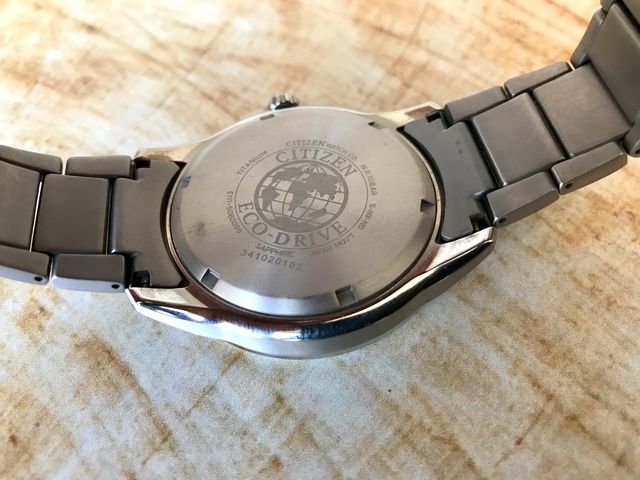 RELOJ CITIZEN ECODRIVE, TITANIO Y ZAFIRO