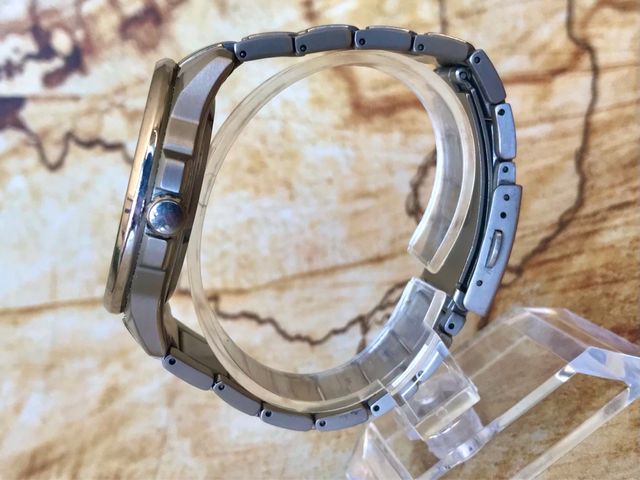 RELOJ CITIZEN ECODRIVE, TITANIO Y ZAFIRO