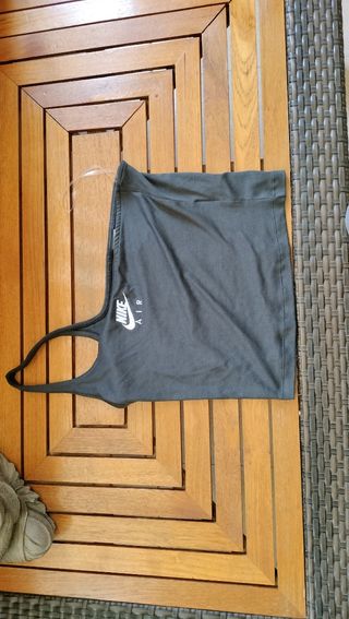 Top deportivo Nike talla M y S