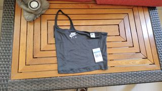 Top deportivo Nike talla M y S