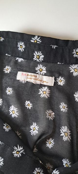 Camisa semitransparente Bershka talla M negra 