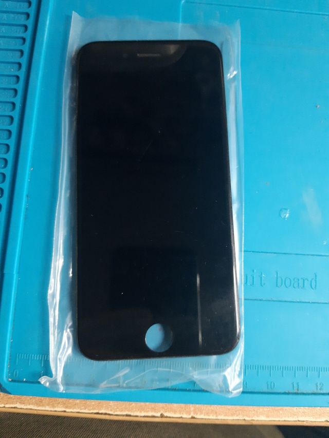 Lote 2 do iPhone S6 e uma sucata do iPhone 7