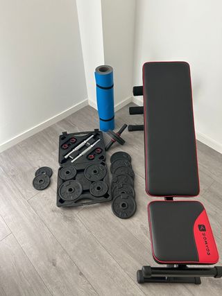 Banco musculación y pesas
