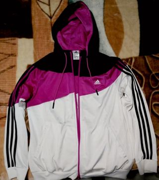 Chándal de chica marca Adidas 