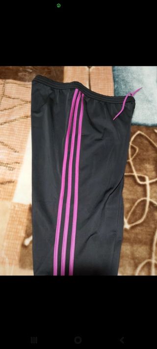 Chándal de chica marca Adidas 