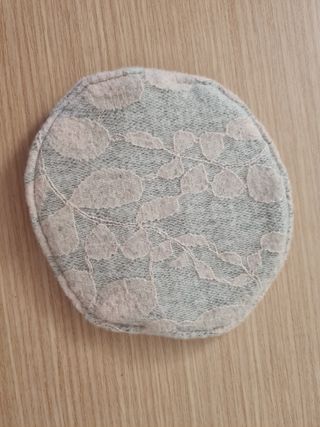 Monedero para guardar auriculares.