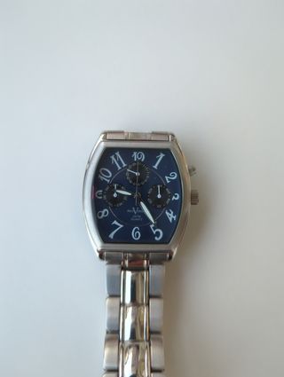 R. Paul Versan. Quartz.