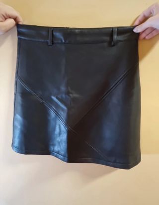 Falda de piel