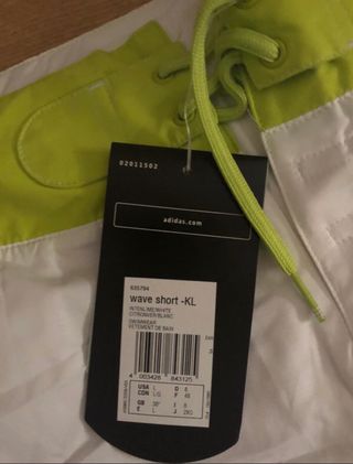 Bañador marca Adidas, nuevo, con etiqueta y bolsa!