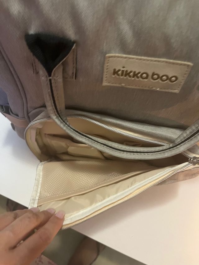 Mochila Pañalera kikkaboo y cambiador