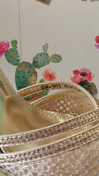 Zapatos de fiesta dorados a estrenar talla 38