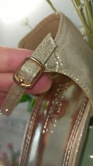 Zapatos de fiesta dorados a estrenar talla 38