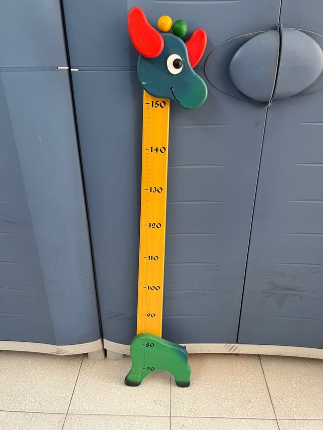 Medidor infantil de madera