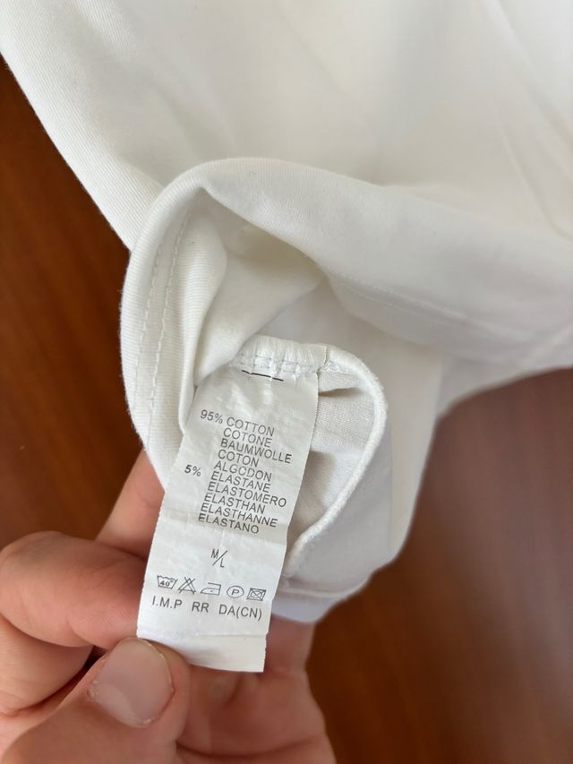 T-shirt bianca con stampa colorata – Motivo occhia