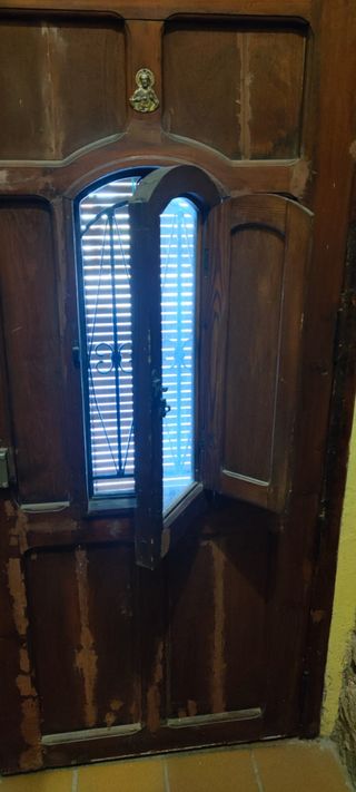 Puerta antigua madera