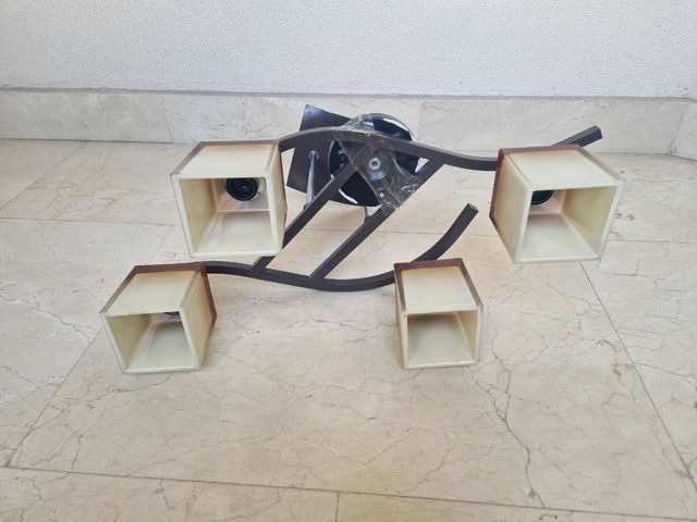 Lámpara de techo de forja y vidrio