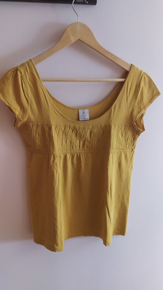 camiseta manga corta mostaza