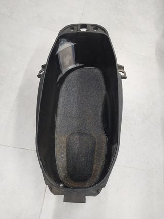 *Honda Lead inyeccion 4 tiempos.Cofre