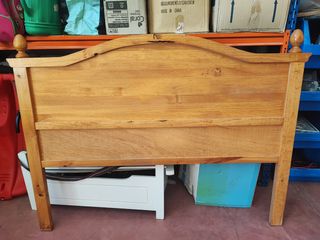 Cabecero madera maciza de pino cama de 135€