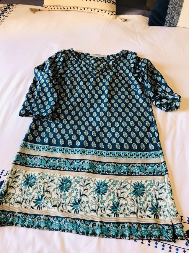 Vestido tipo caftán. Ligero y elegante.