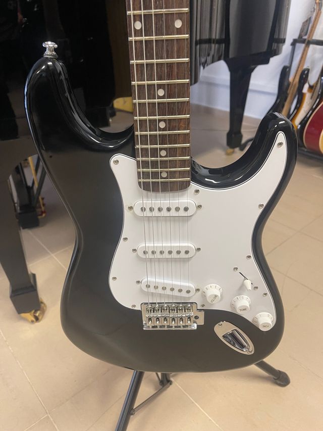 Guitarra eléctrica Sonora ( nueva )