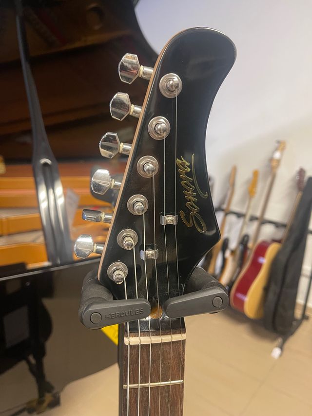 Guitarra eléctrica Sonora ( nueva )
