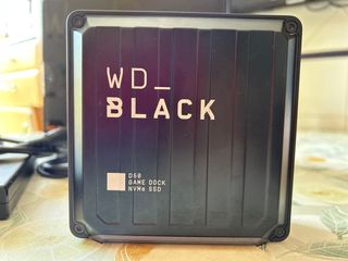 WD BLACK D50 Game Dock con NVMe SSD 2TB 