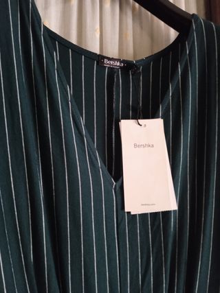 Mono verde - Bershka 