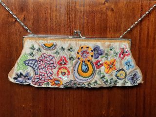 Bolso de fiesta con abalorios 