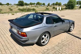 Porsche 944 turbo 1985