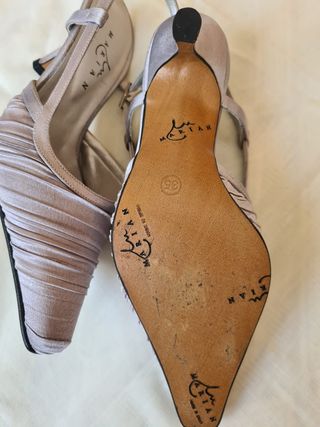 Zapatos fiesta gris de raso Talla 35