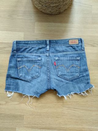 short Levis talla S