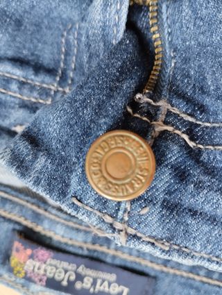 short Levis talla S