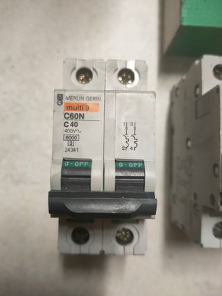 Diferencial e interruptores  (los tres)