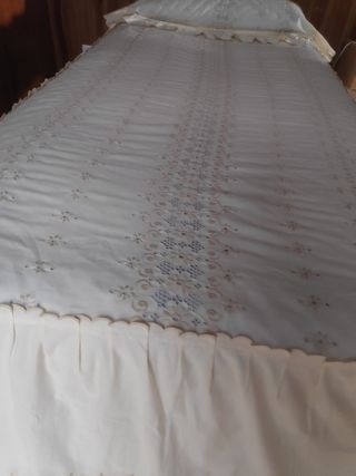 colcha  bordada cama de 90