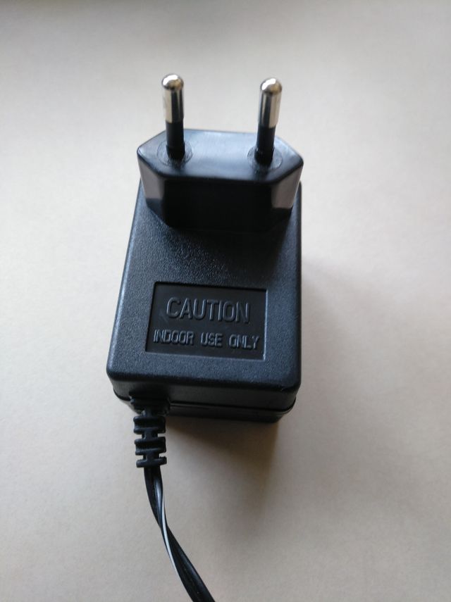 Cargador para atornillador basico