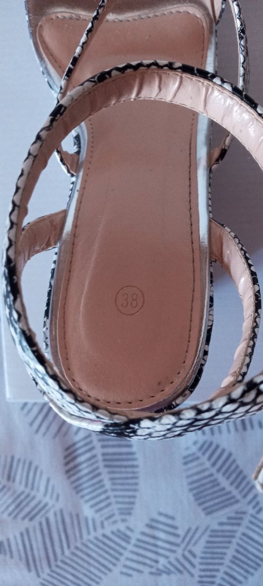 CUÑAS PIEL DE SERPIENTE