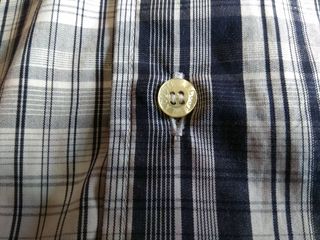 Camisa Lacoste manga larga talla 43 cuadros B y N