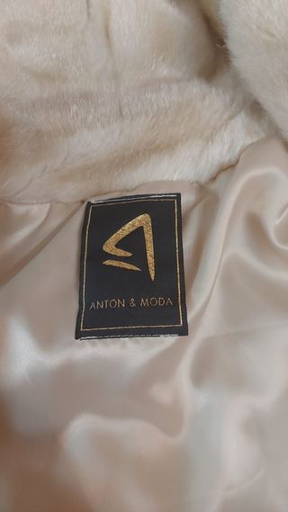 Chaquetón con capucha