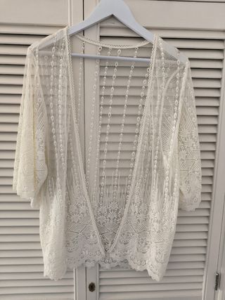 Kaftan o kimono de tul bordado 